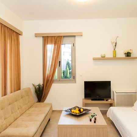 Loutra Resort Room photo