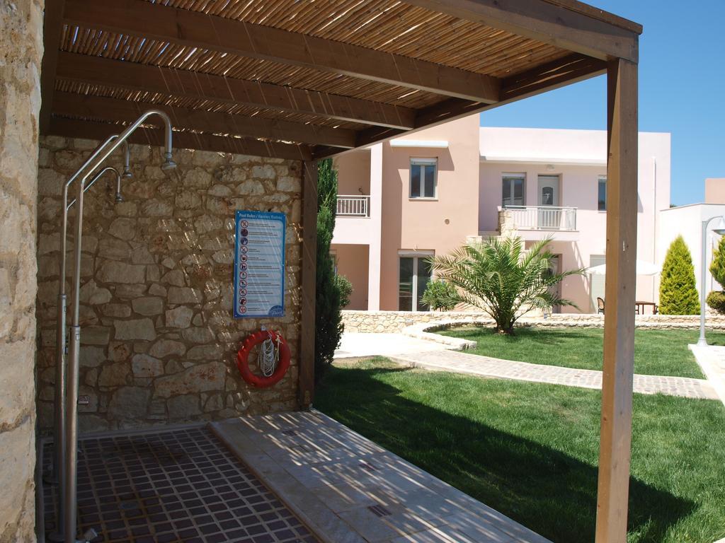 Loutra Resort Exterior photo