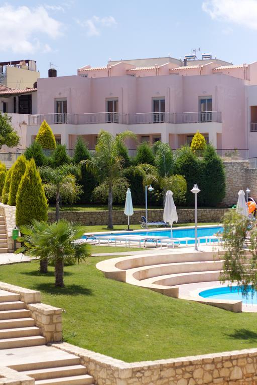 Loutra Resort Exterior photo